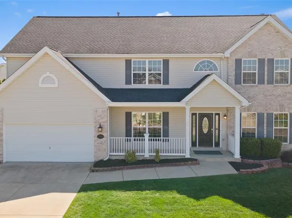 294 Fox Ridge Dr, Saint Charles, MO 63303