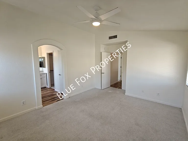 600 E River Walk Dr — Photo 13
