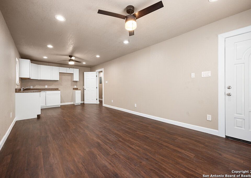 1st image of 243 BEATRICE AVE