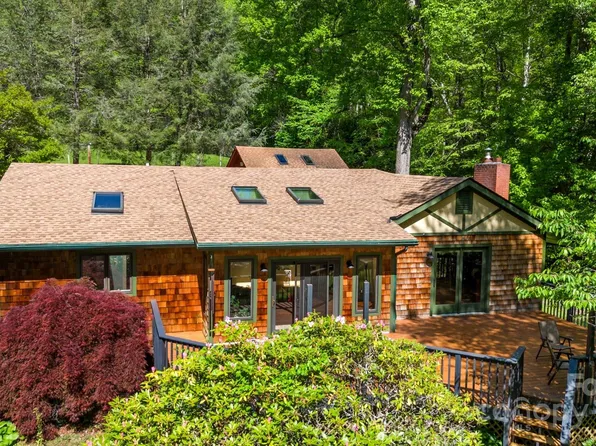 36 Dark Star Way, Fairview, NC 28730