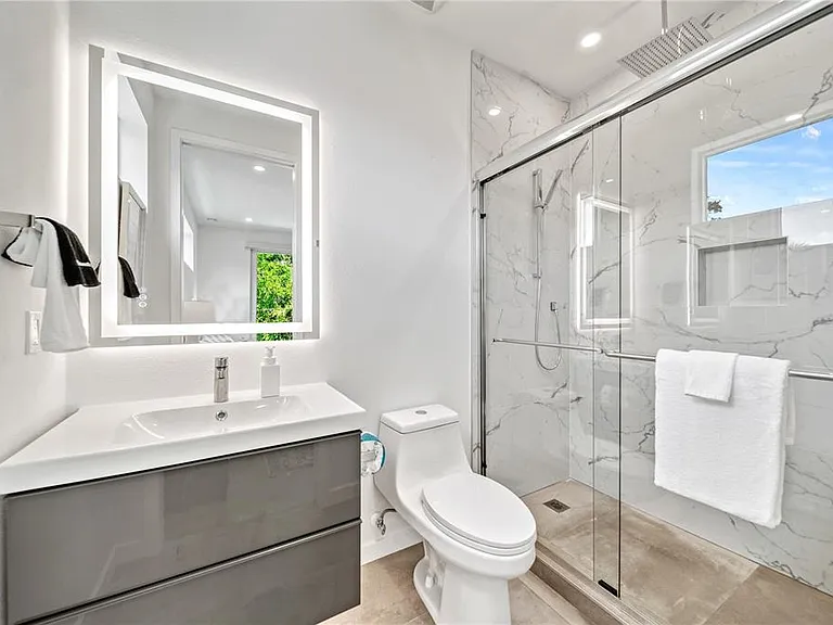 2327 Hillview St — Photo 46