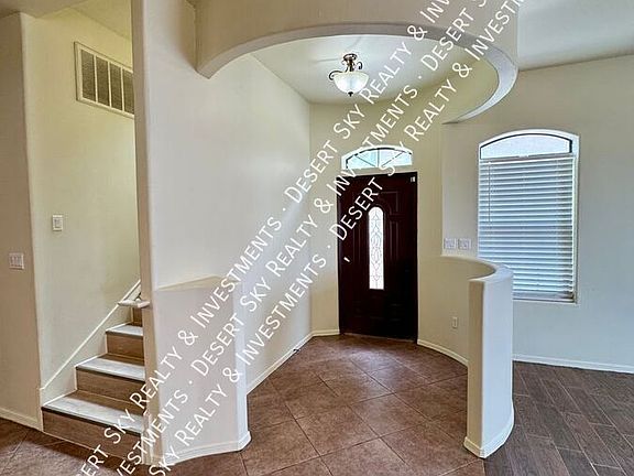 2nd image of 4334 Capistrano Ave