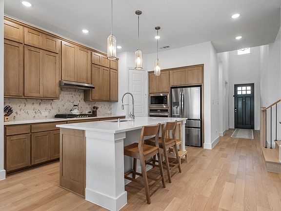 4th image of 3612 Barrel Ln