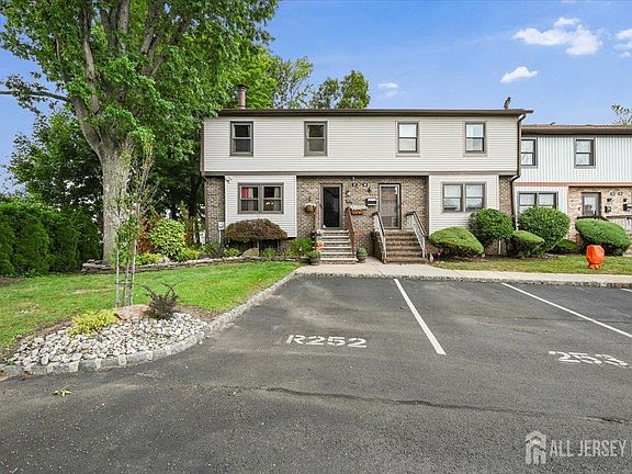 2nd image of 27 Highview Dr