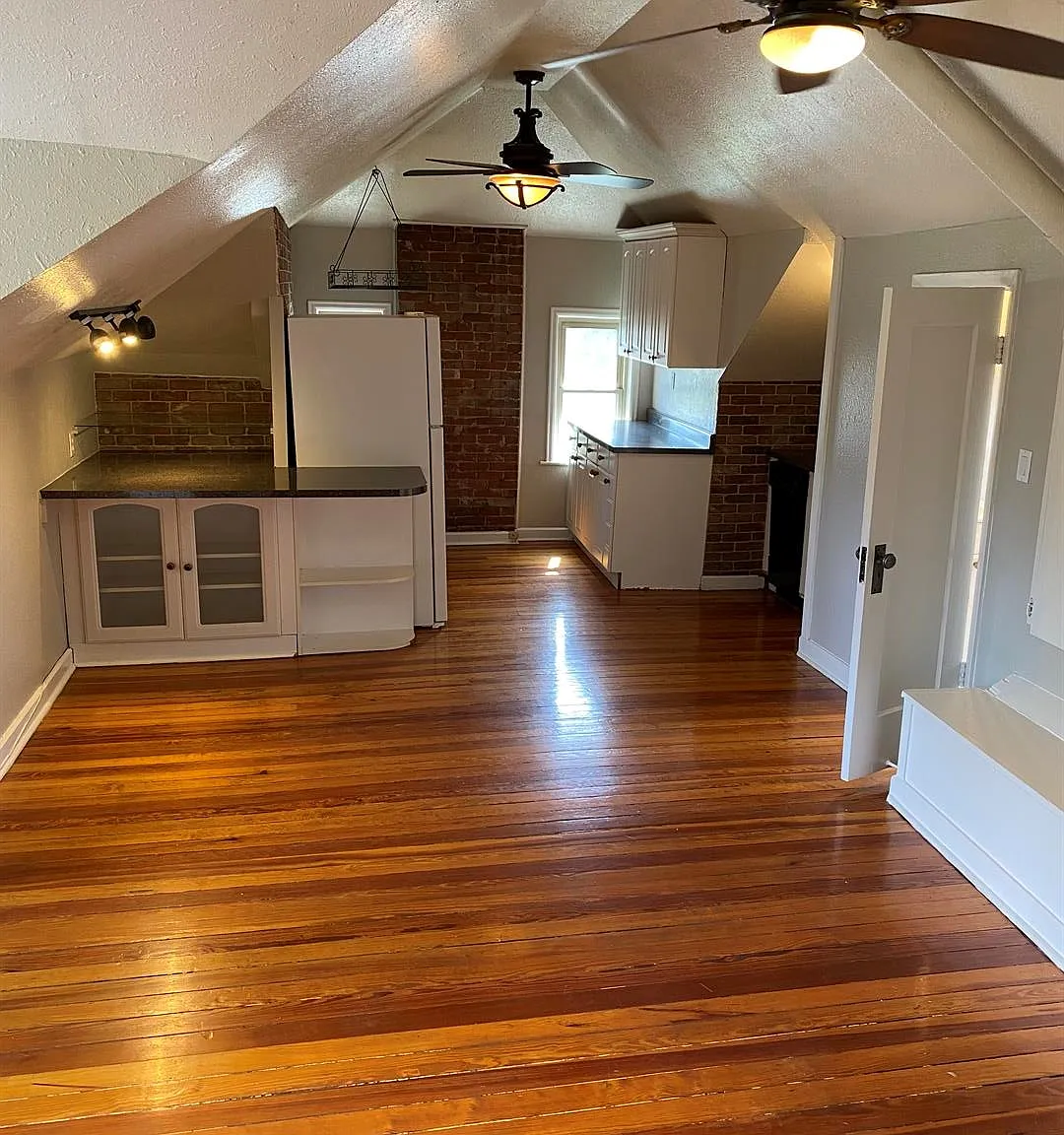 3810 E. 17th Ave. Apartments — Photo 3