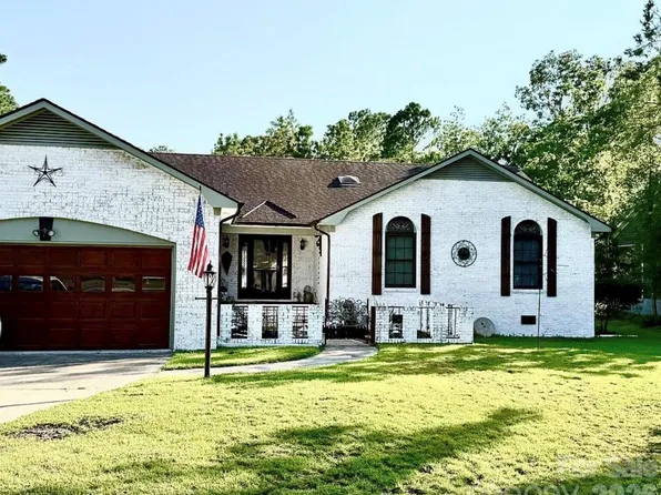 5802 Jolly Roger Ct, New Bern, NC 28560