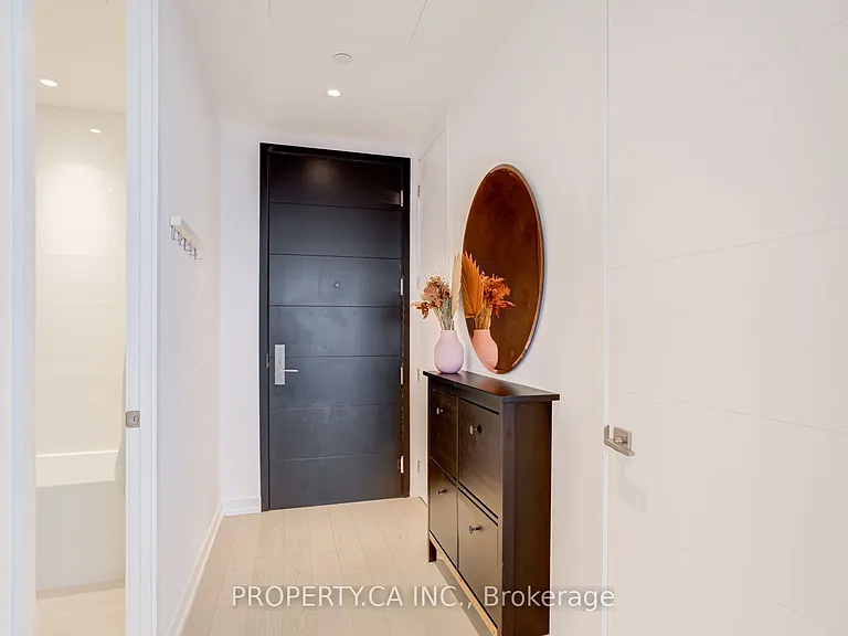 488 University Ave #5308 — Photo 2