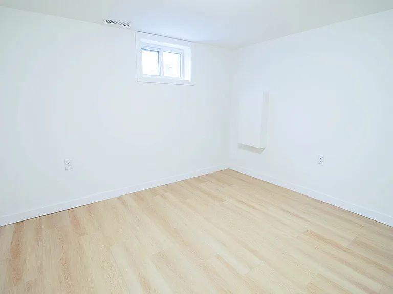 58 Churchill Ave — Photo 9