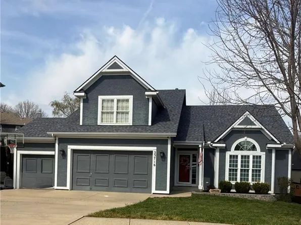 23716 W 53rd St, Shawnee, KS 66226
