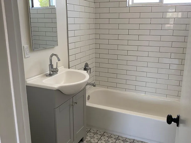 128 S 2nd St #C — Photo 1