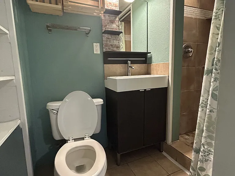 601 Manitou Ave #8 — Photo 15