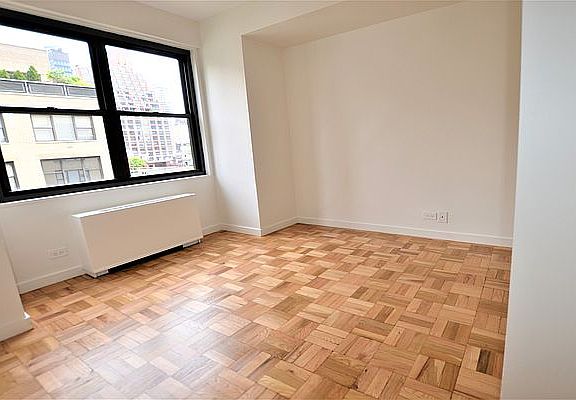 4th image of 333 E 49th St APT 10O