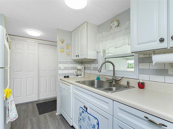 5th image of 7598 Ratan Cir