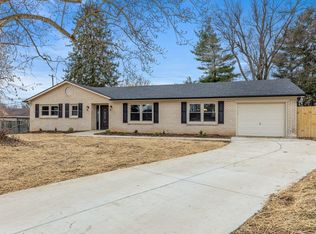 112 Derby Ct, Versailles, KY 40383