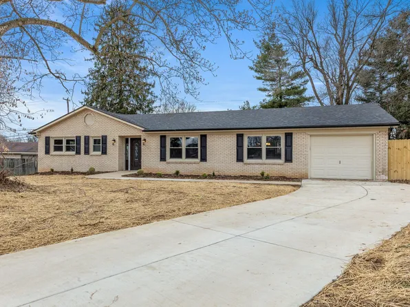 112 Derby Ct, Versailles, KY 40383