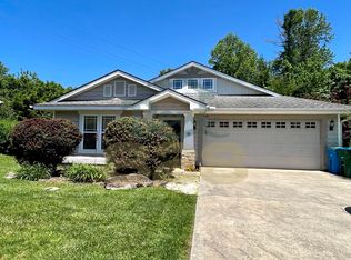 37 Sunview Cir, Arden, NC 28704