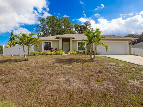 587 Plumbago Road NW, Palm Bay, FL 32907