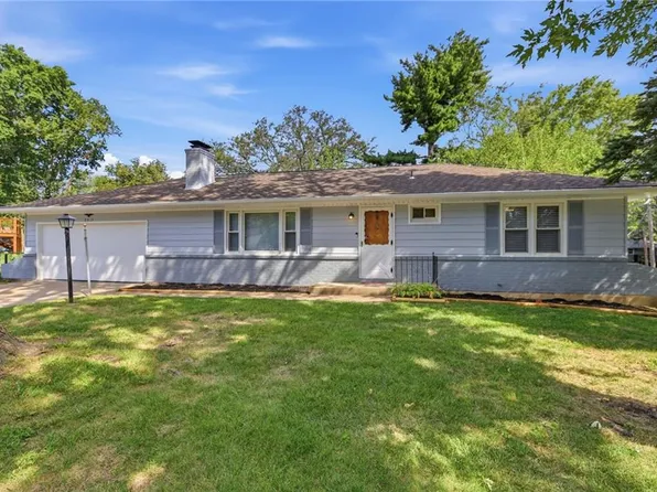 8910 W 48th St, Merriam, KS 66203