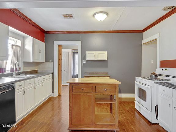 5th image of 307 Grossie Dr