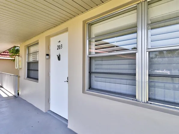 63 Woodland Drive #203, Vero Beach, FL 32962