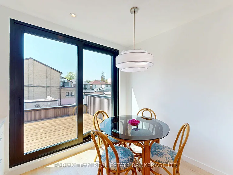 149 Maria St #UPPER — Photo 13