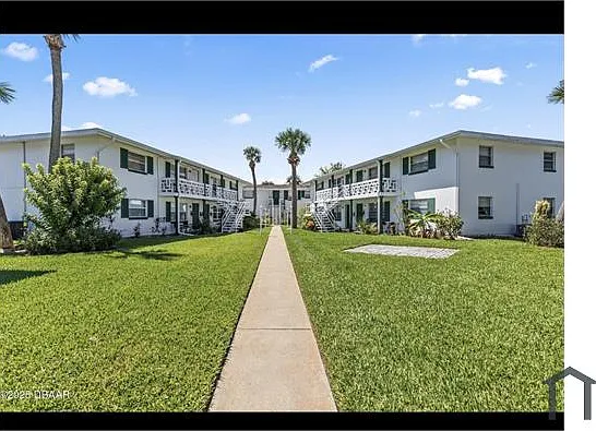 1750 S Palmetto Ave — Photo 2