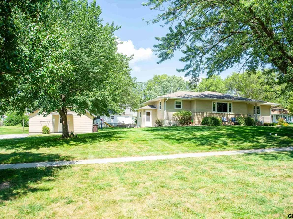 480 Grant St, Tecumseh, NE 68450