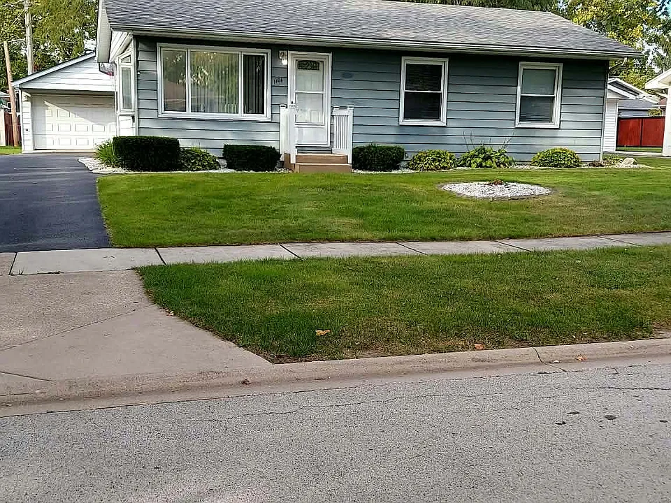 1104 Coral Dr