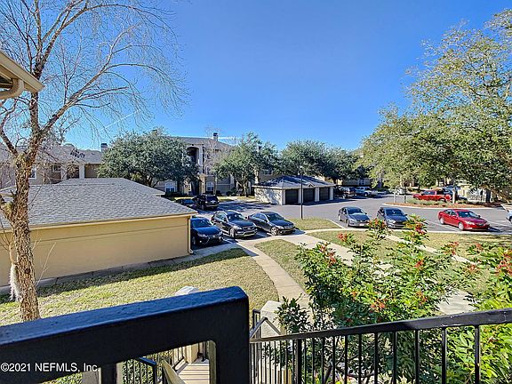 4th image of 1655 The Greens Way APT 3124