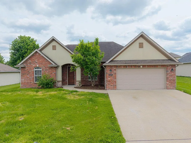 3002 Ballard Mill Dr — Photo 1