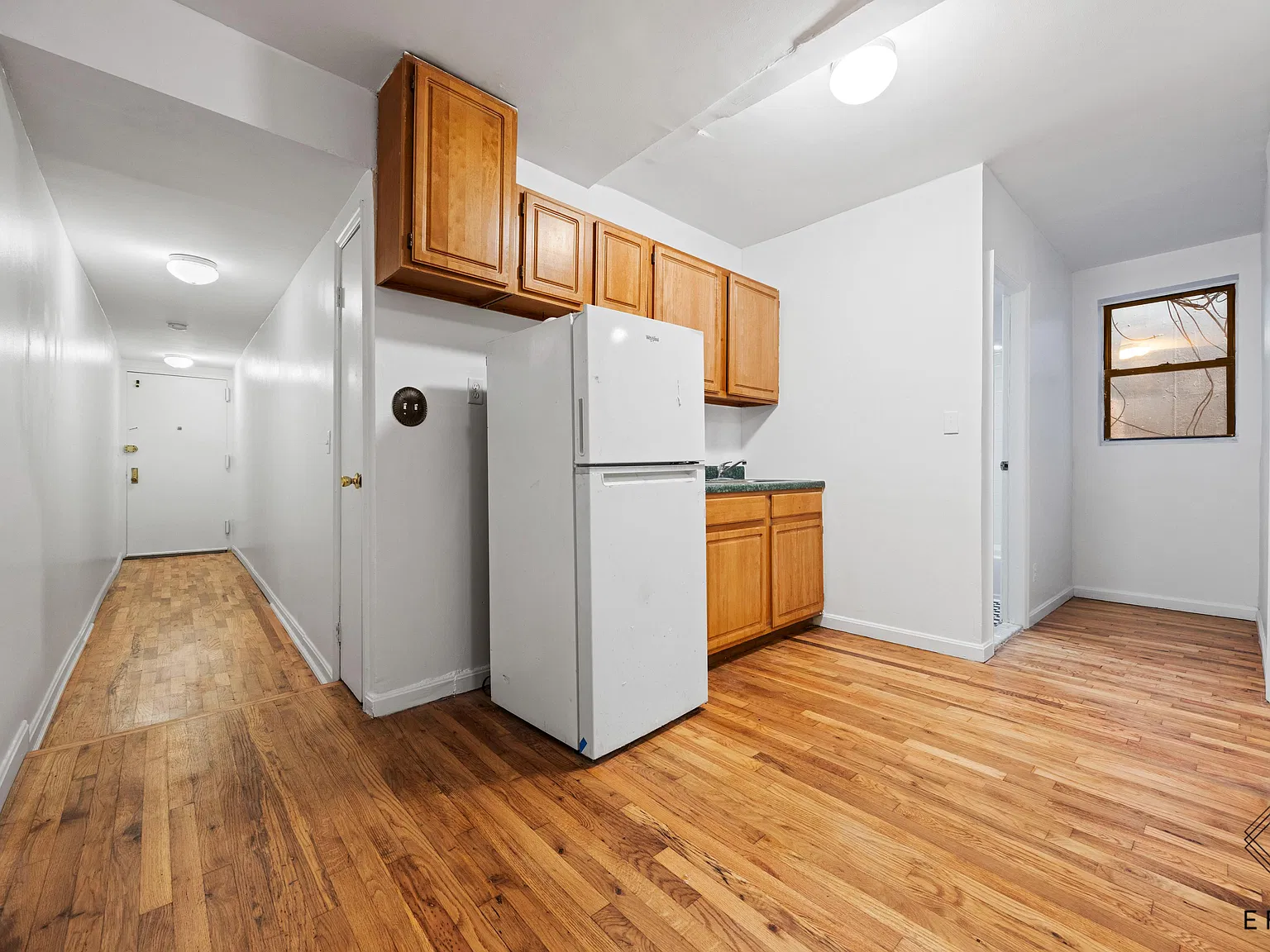 279 South 5th Street — Photo 2