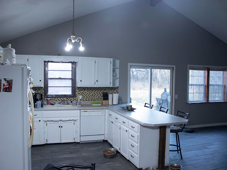 2nd image of 3305 W El Castile St