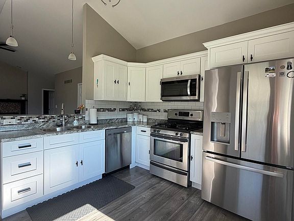 5th image of 9515 Rachel Rd