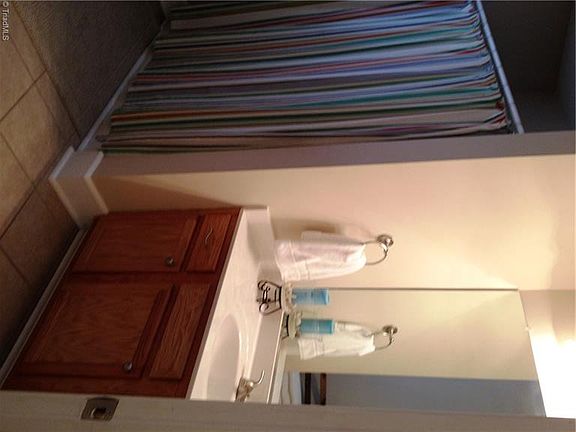 4th image of 1075 Candlewood Dr