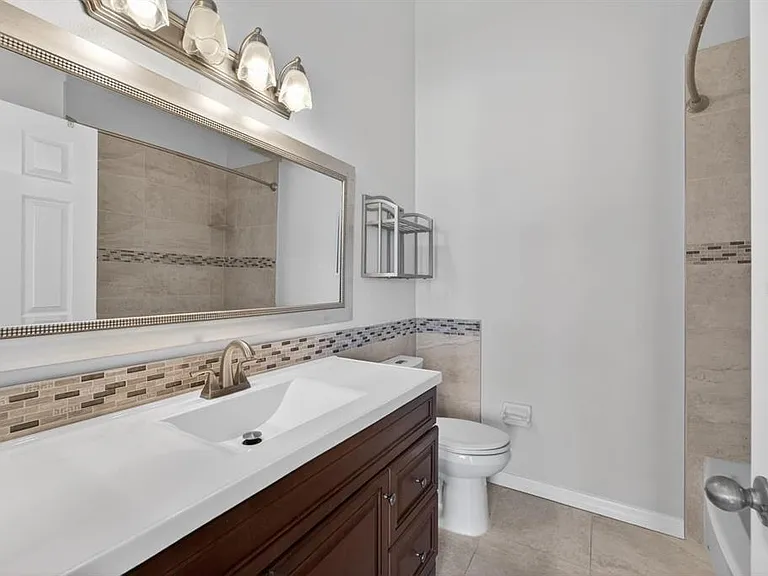 658 Green Valley Rd #B3 — Photo 12