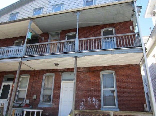 2nd image of 2217 Penn St