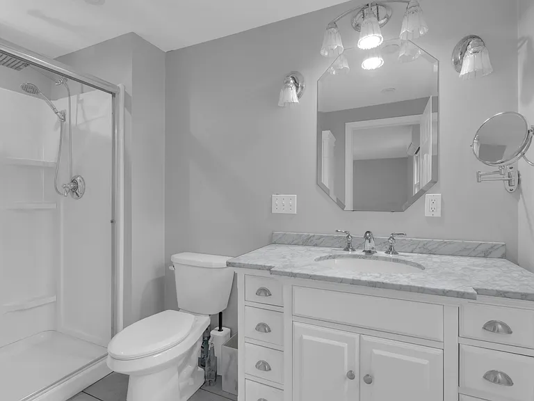 102 Orange St — Photo 16
