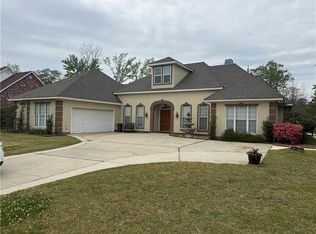 20 Falcon Dr, Mandeville, LA 70471