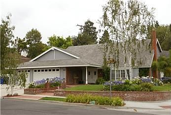 1st image of 106 E Verde Vista Dr