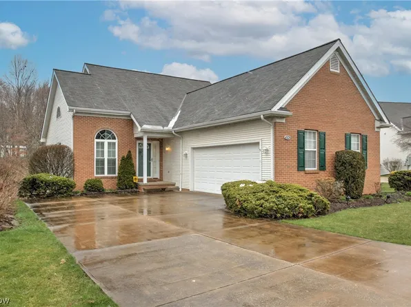 496 Glen Hollow Cir #77, Aurora, OH 44202