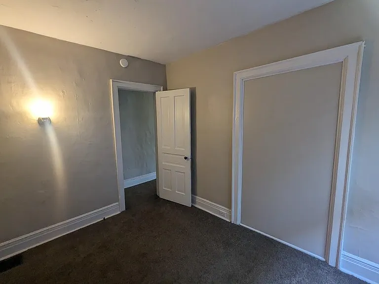 576 Potomac Ave #3 — Photo 9