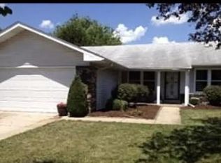 131 Springbrook Dr, Springfield, IL 62702