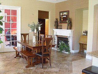 3rd image of 2325 Faircrest Dr