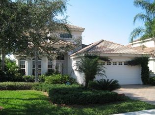 9177 Troon Lakes Dr, Naples, FL 34109