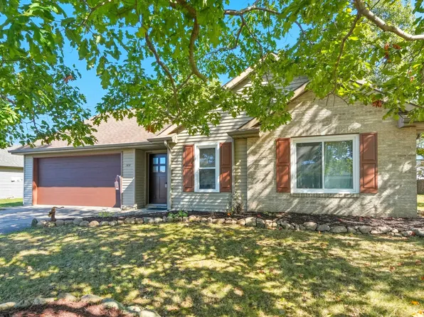 1414 Duesenberg Dr, Auburn, IN 46706