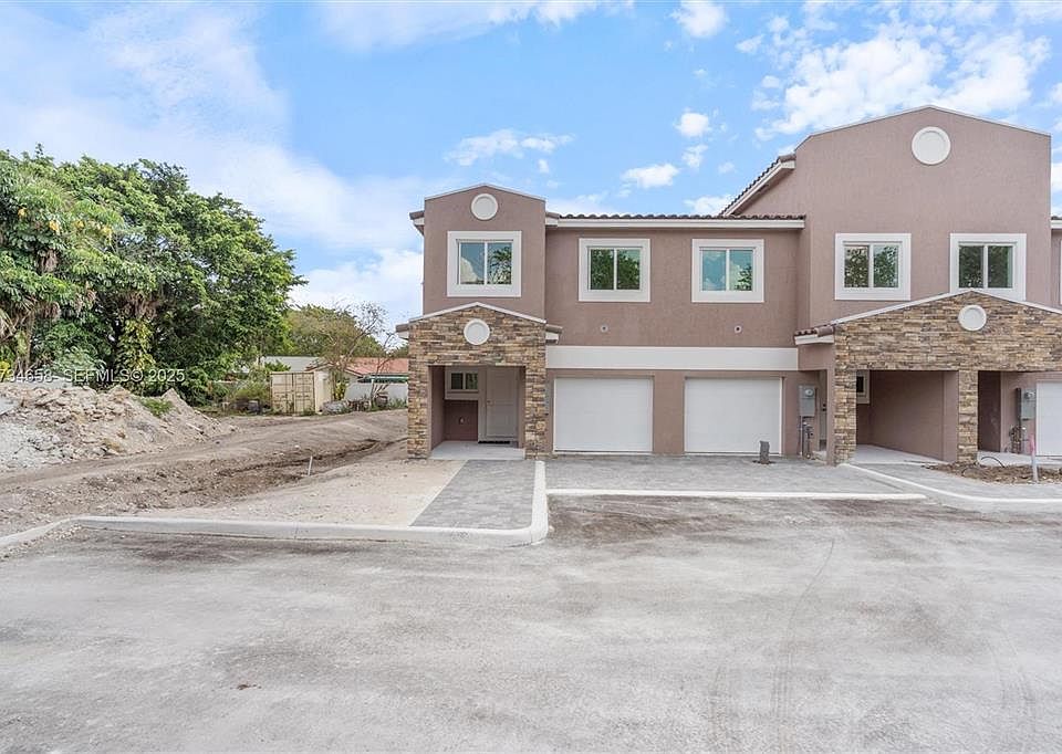 1st image of 1567 NW 94th Way