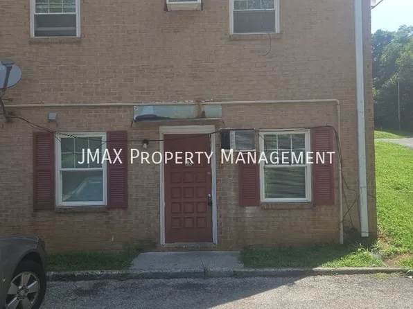 802 Westside Blvd NW APT 12, Roanoke, VA 24017