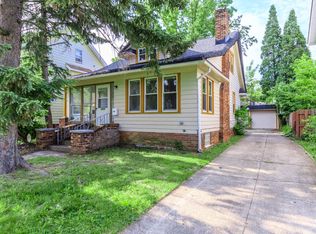 3318 Tullamore Rd, Cleveland Heights, OH 44118