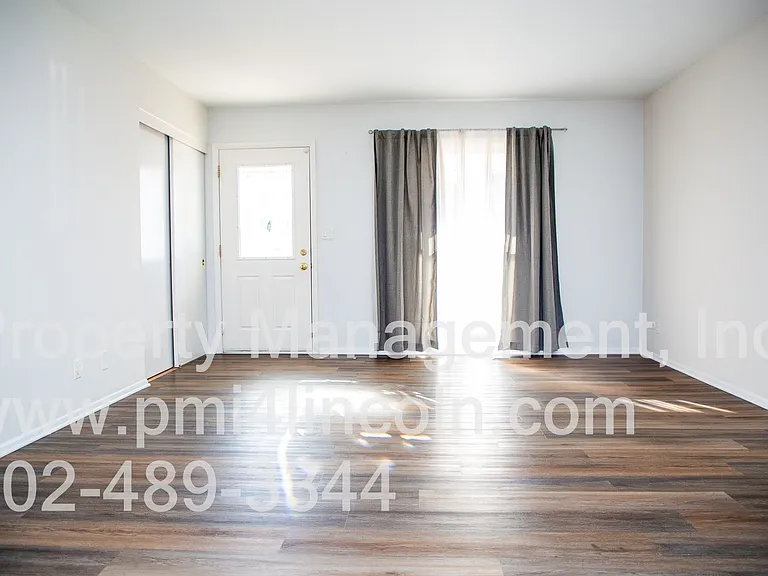 8030 N Hazelwood Dr — Photo 9