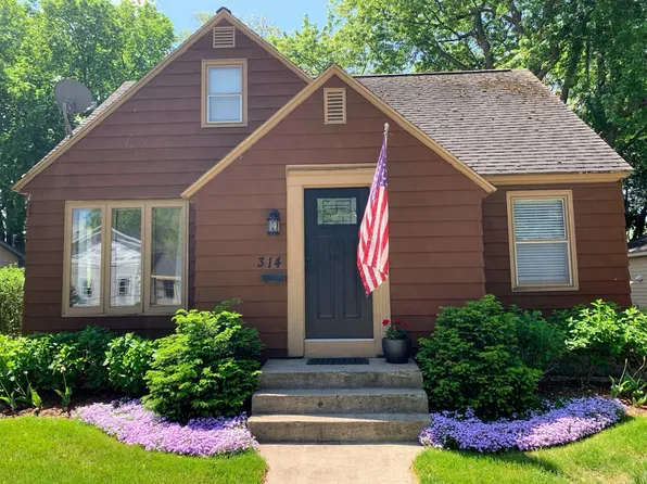 314 W 14th St, Holland, MI 49423